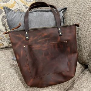 PORTLAND LEATHER MEDIUM CANYON TOTE smoke free home/ clean. Used maybe 3 times.